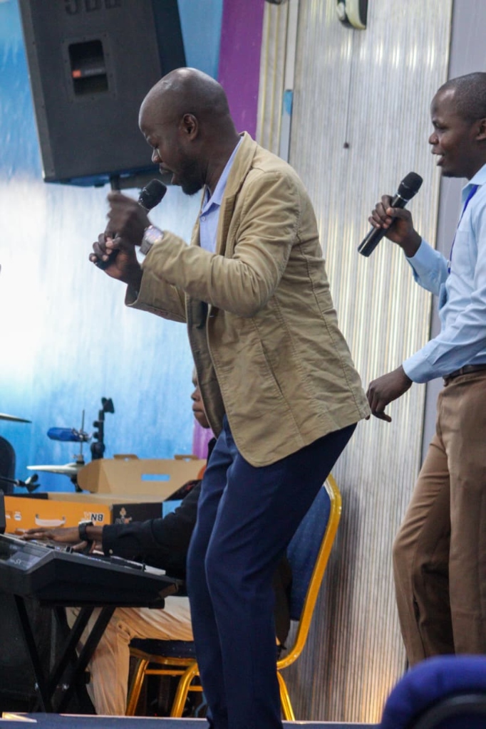 High Praise & Worship